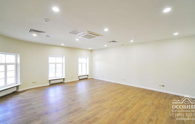 на Андроньевской площади, 4, площадь 1791 м