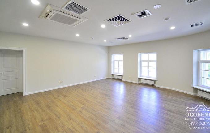 на Андроньевской площади, 4, площадь 1791 м