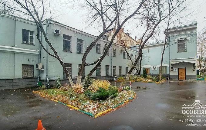 в Гороховском переулке, 14с2, площадь 530 м