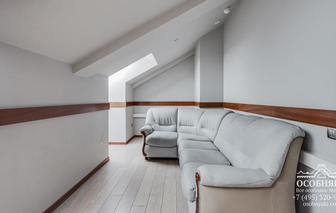 на Андроньевской площади, 6, площадь 731 м