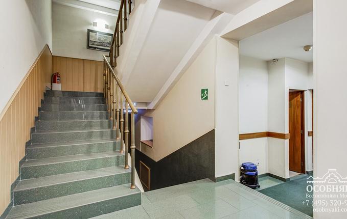 на Андроньевской площади, 6, площадь 731 м