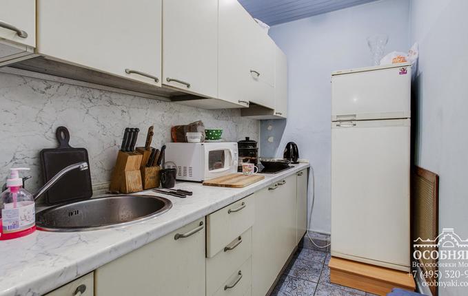 на Андроньевской площади, 6, площадь 731 м