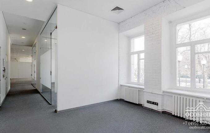 в Большом Левшинском переулке, 6, площадь 1045 м