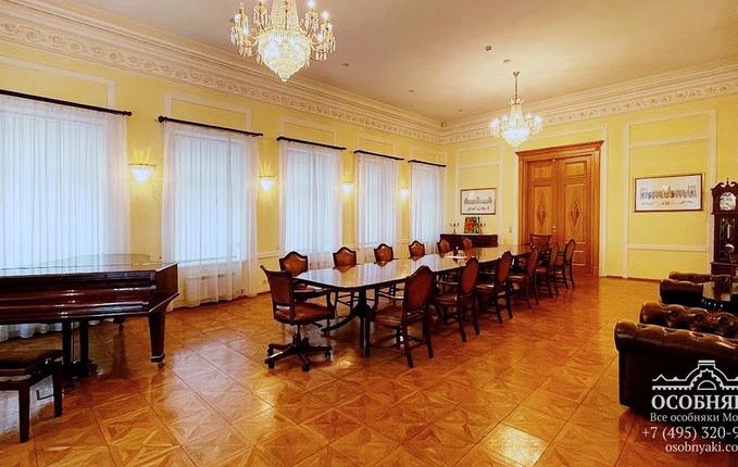 на Новокузнецкой, 24с1, площадь 1200 м