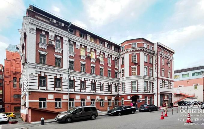 в 1-м Голутвинском переулке, 3, площадь 1532 м