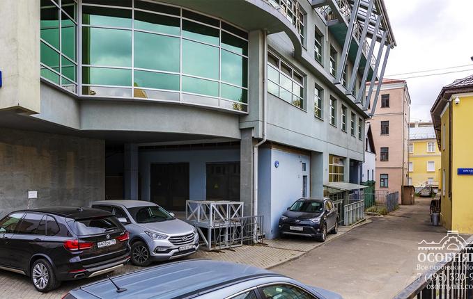 на улице Остоженка, 6, площадь 1345 м