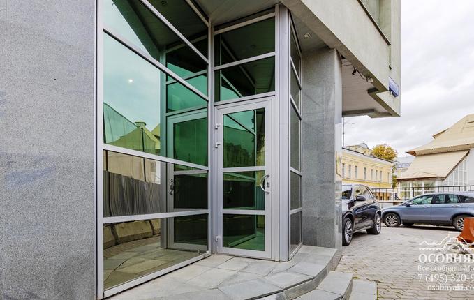 на улице Остоженка, 6, площадь 1345 м