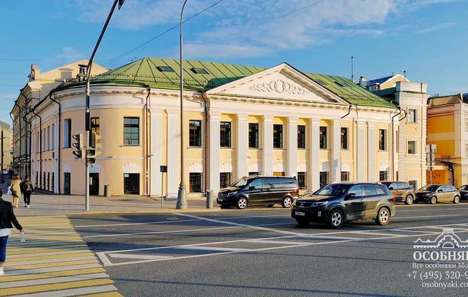 на Большой Полянке, 2/10, площадь 2554 м