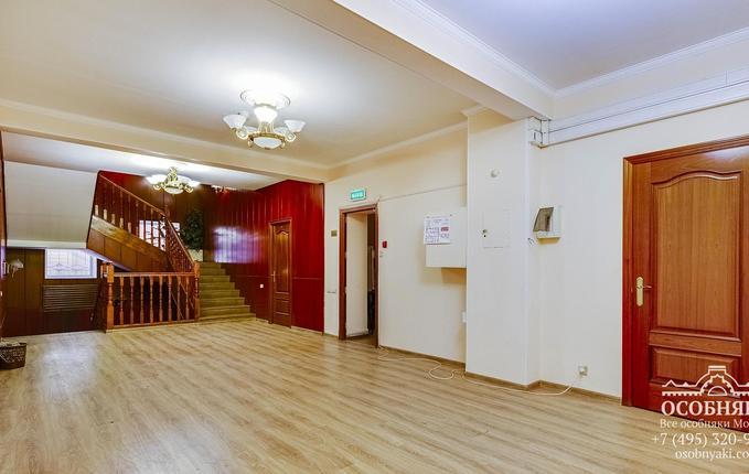 в Серебряническом переулке, 3, площадь 1000 м