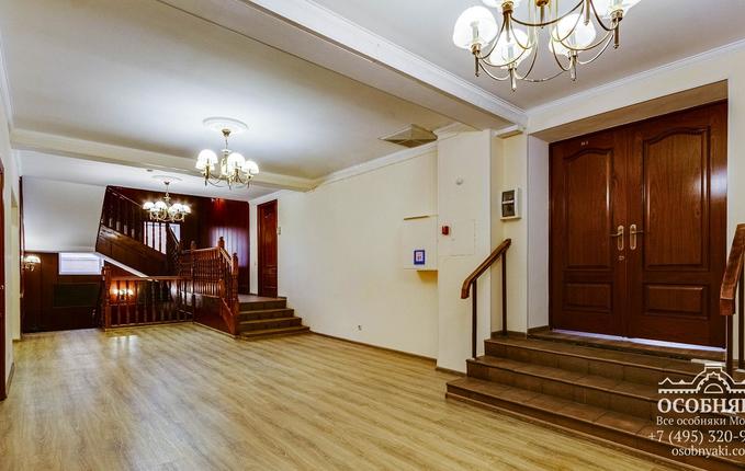 в Серебряническом переулке, 3, площадь 1000 м