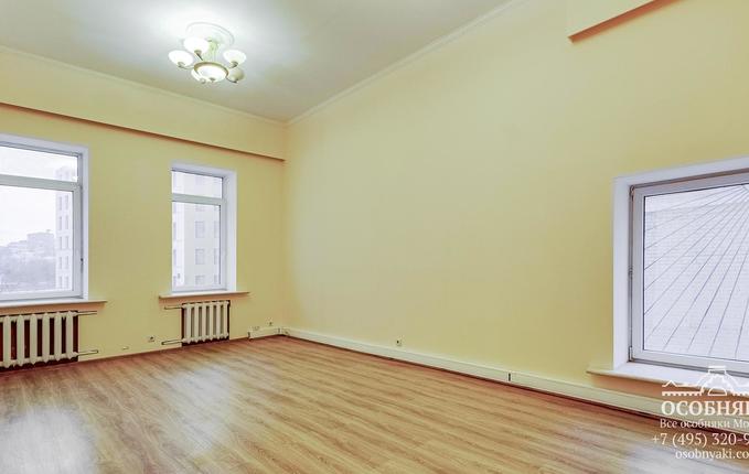 в Серебряническом переулке, 3, площадь 1000 м