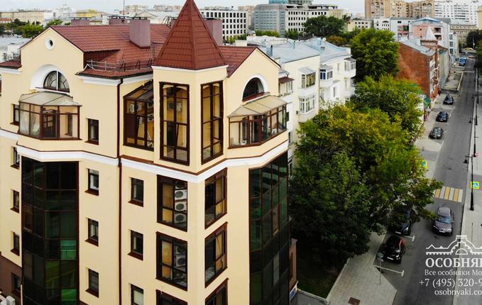 на Трубной, 25с1, площадь 1400 м