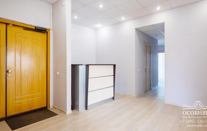 на Трубной, 25с1, площадь 1400 м