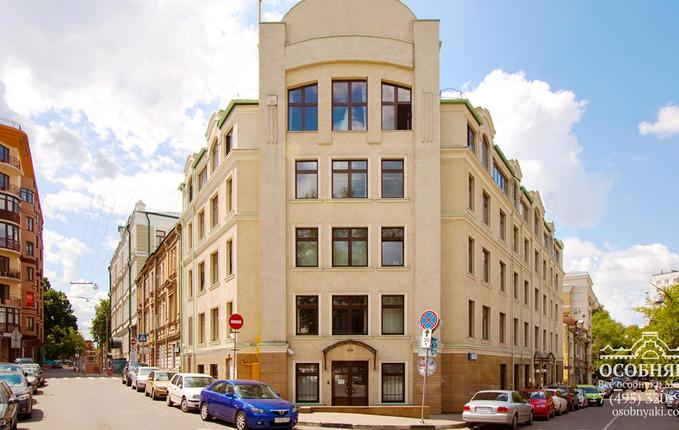 в Денисовском переулке, 26, площадь 4040 м