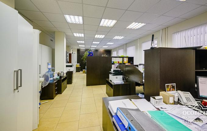 в Большом Головином переулке, 23, площадь 763 м