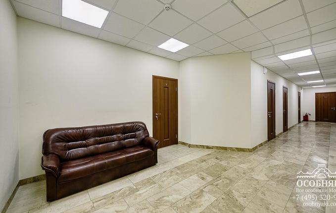 в Большом Головином переулке, 23, площадь 763 м