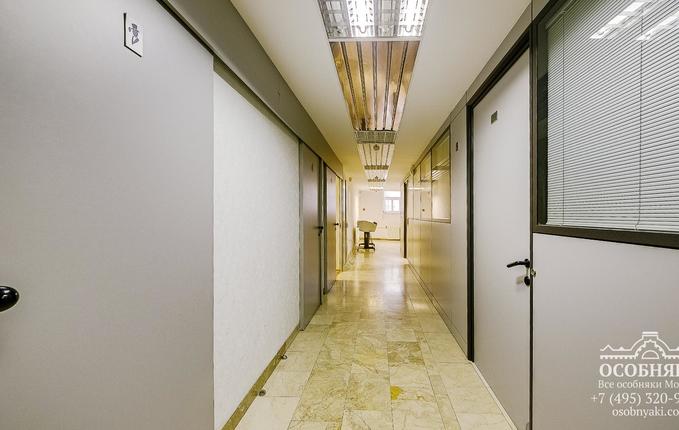 в Большом Головином переулке, 23, площадь 763 м