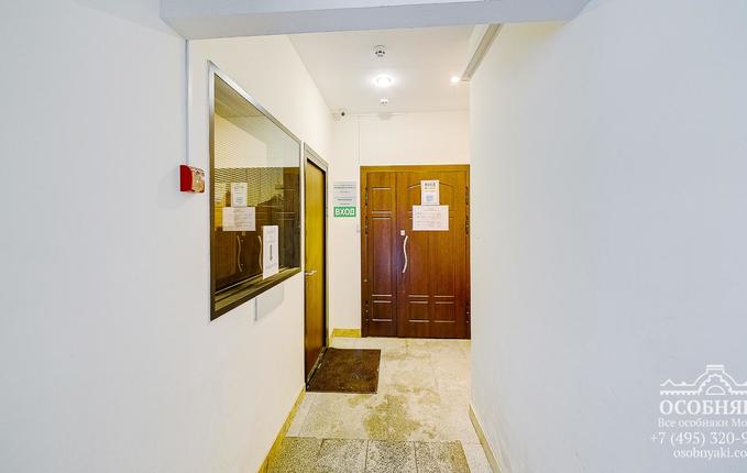 в Большом Головином переулке, 23, площадь 763 м