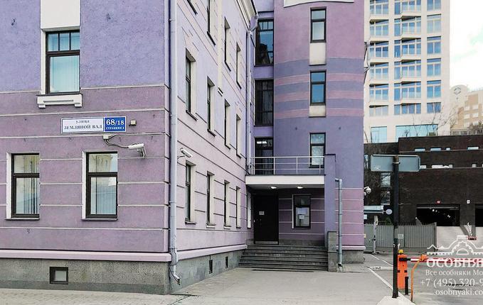 на Земляном Валу, 68, площадь 2500 м