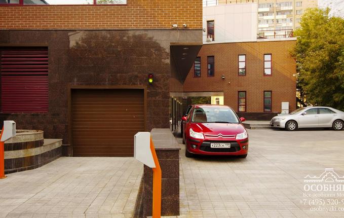 на Гончарной, 21, площадь 1377 м