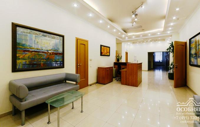 в Мерзляковском переулке, 20, площадь 2244 м