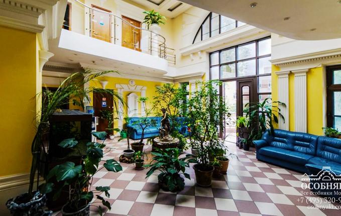 на Боровой улице, 18, площадь 1303 м