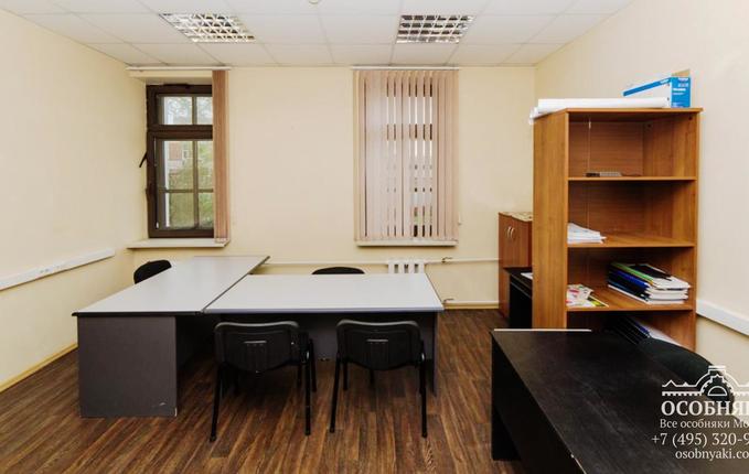 на Боровой улице, 18, площадь 1303 м