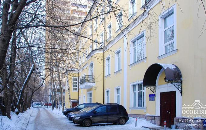 в переулке Васнецова, 4, площадь 1258 м