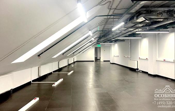 в Известковом переулке, 1, площадь 3594 м