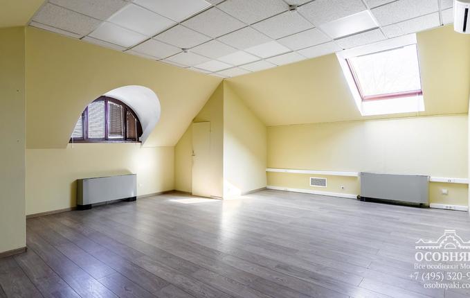 на Большой Ордынке, 37, площадь 620 м