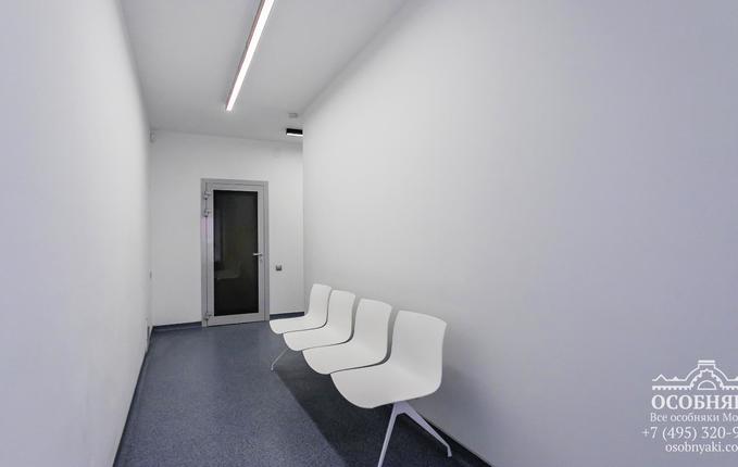 в Милютинском переулке, 15с1, площадь 414 м