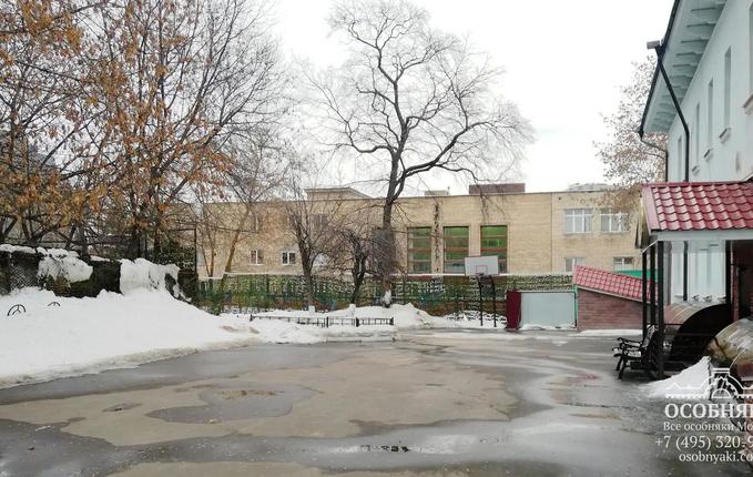 на Бурденко, 21, площадь 918 м