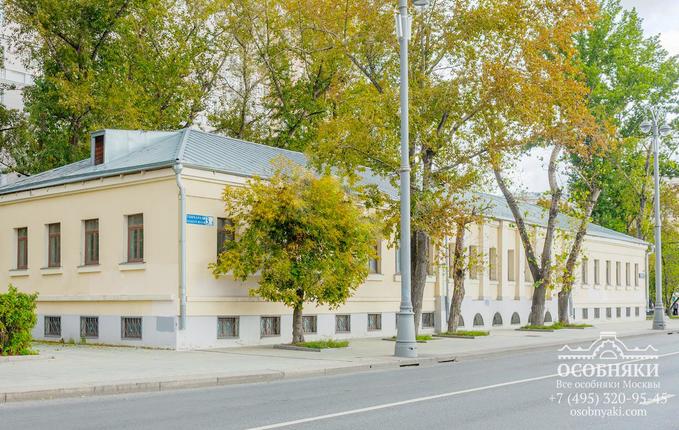 на Гончарной набережной, 3, площадь 1044 м