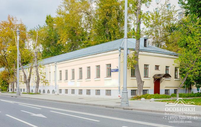 на Гончарной набережной, 3, площадь 1044 м