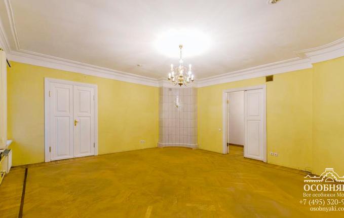 в Гороховском переулке, 6, площадь 733 м