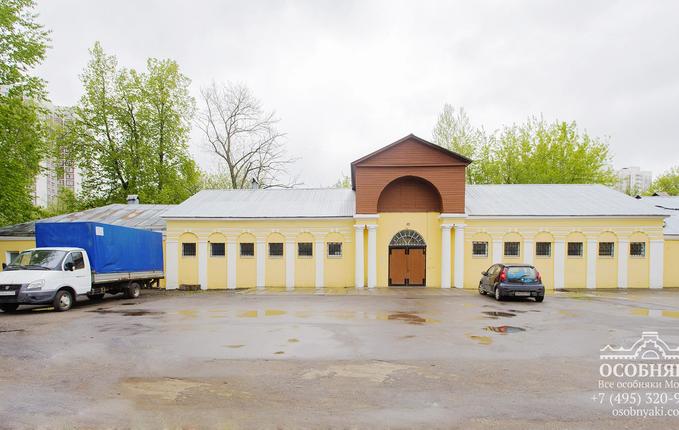 на Ейской улице, 6, площадь 417 м