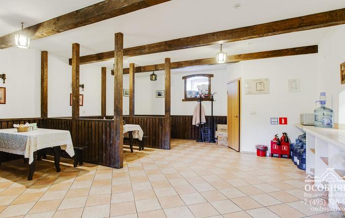 на Ейской улице, 6, площадь 417 м