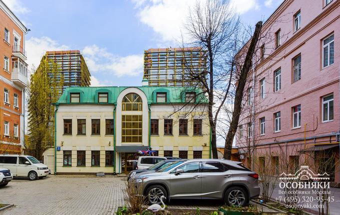 на улице Казакова, 3, площадь 496 м