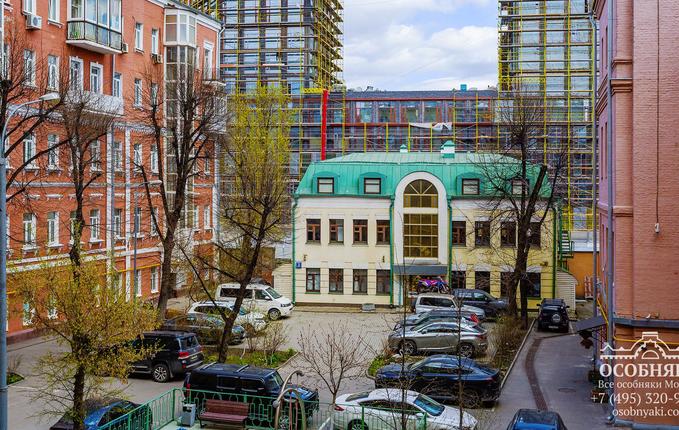 на улице Казакова, 3, площадь 496 м