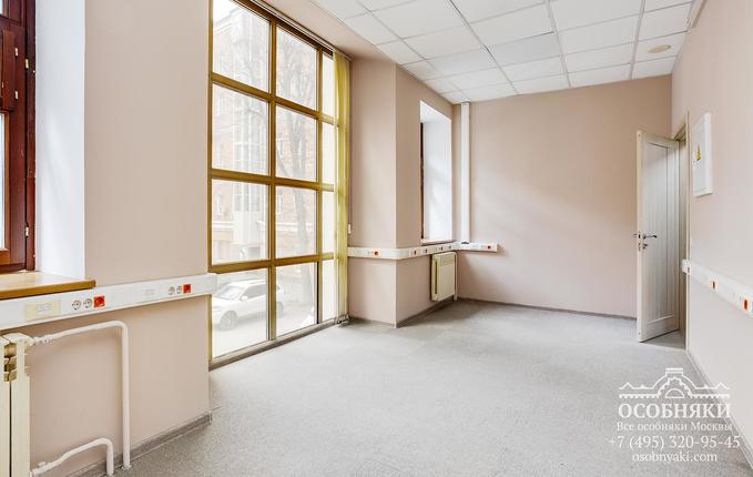 на улице Казакова, 3, площадь 496 м