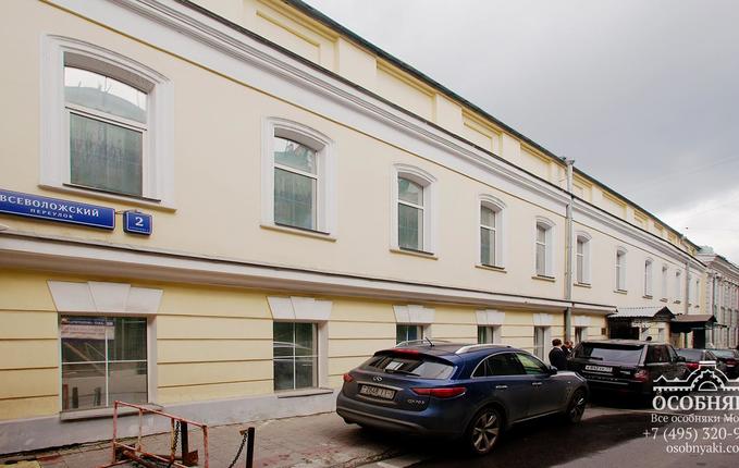 во Всеволожском переулке, 2, площадь 1500 м