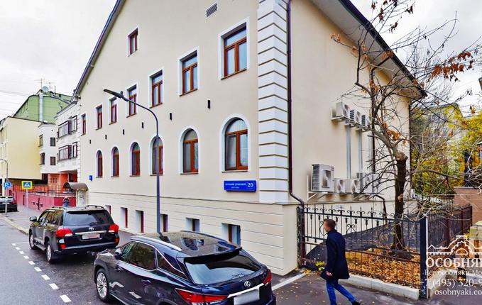 в Большом Дровяном, 20, площадь 840 м