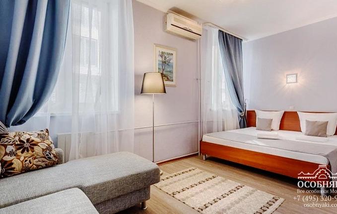 на улице Гашека, 12, площадь 1252 м