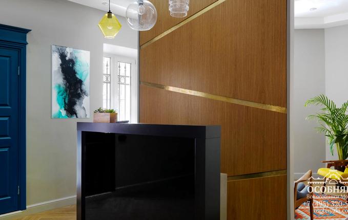 в Армянском переулке, 1/8, площадь 244 м