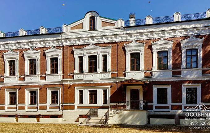 в Талицах, площадь 2136 м