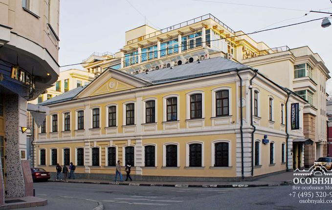 в Лялином переулке, 19, площадь 2500 м