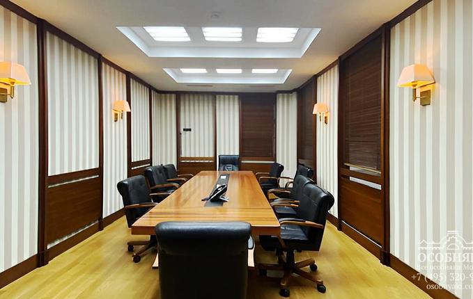 в Лялином переулке, 19, площадь 2500 м