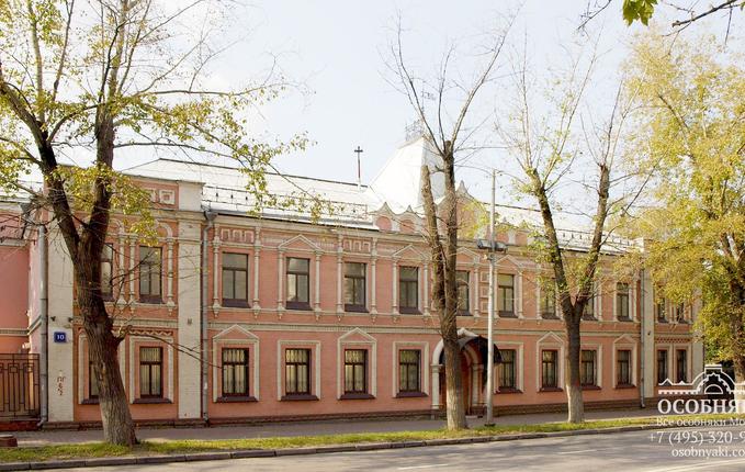 на Госпитальной улице, 10, площадь 1242 м