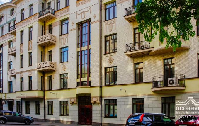 на улице Щепкина, 3, площадь 3472 м