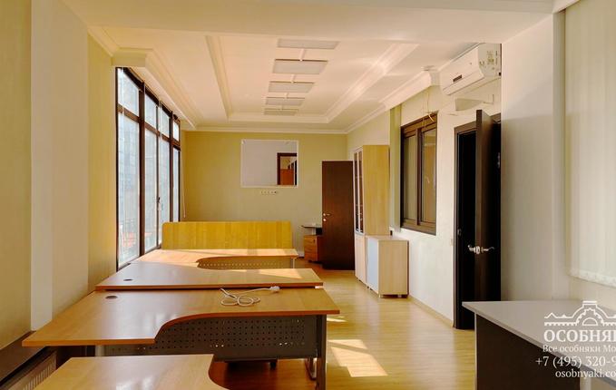 на улице Щепкина, 3, площадь 3472 м